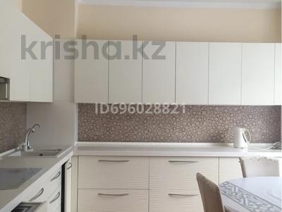 3-комнатная квартира, 110 м², 2/8 этаж помесячно, Сыганак 39/1 за 460 000 〒 в Астане, Есильский р-н