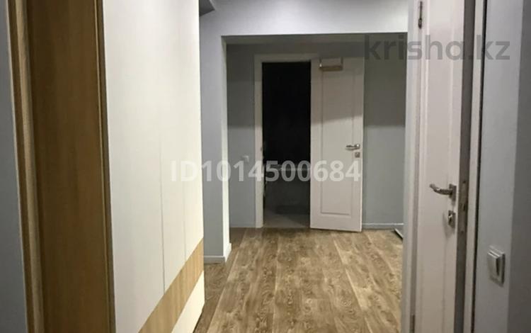 3-комнатная квартира · 71.5 м² · 4/5 этаж, Богенбай батыра 237 — Уг.ул.Исаева за 63 млн ₸ в Алматы, Алмалинский р-н — фото 2