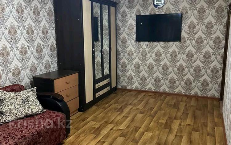 1-комнатная квартира, 31 м², 3/5 этаж помесячно, Гагарина за 90 000 〒 в Шымкенте — фото 2