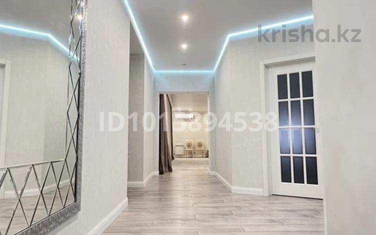 3-комнатная квартира · 105 м², мкр. Алтын орда, Батыс 2 за 45 млн ₸ в Актобе — фото 2