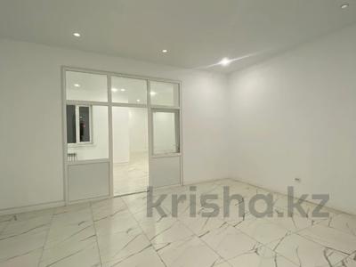 Свободное назначение, офисы, магазины и бутики, склады, общепит, салоны красоты, медцентры и аптеки, образование · 115.4 м² за 69.3 млн 〒 в Актобе, мкр. Алтын орда