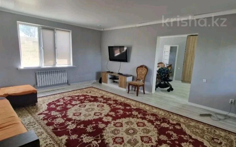 1-комнатная квартира, 70 м², 1/1 этаж помесячно, Алтын-Алма 1000 за 150 000 〒 в Конаеве (Капчагай) — фото 2