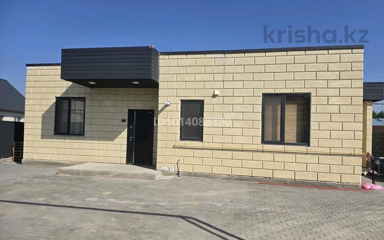 Отдельный дом · 3 комнаты · 168.2 м² · 6 сот., Жұмбақтас за 47 млн ₸ в  — фото 2