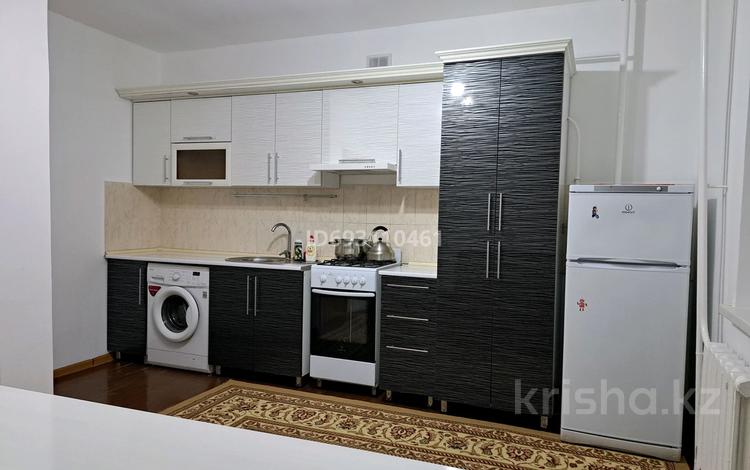 2-бөлмелі пәтер, 62 м², 4/5 қабат ай сайын, Микр астана 1, бағасы: 130 000 〒 в  — фото 7