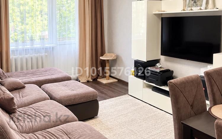 3-бөлмелі пәтер · 63 м² · 3/5 қабат, 30-шағынаудан, Рыскулова 7, бағасы: 23 млн ₸ в Караганде, Казыбек би р-н — фото 2