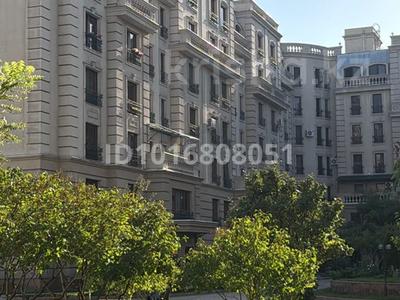 5-бөлмелі пәтер · 165 м² · 3 қабат, Мирас ш/а. 157, бағасы: 850 000 ₸ в Алматы, Бостандыкский р-н