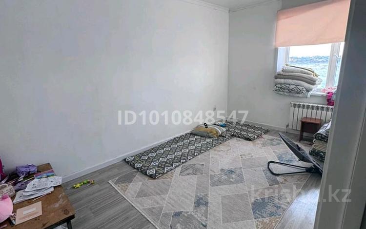 2-бөлмелі пәтер · 50.2 м² · 2/3 қабат, мкр Уркер, Қожаберген жырау 26, бағасы: 19.8 млн ₸ в Астане, Нура р-н — фото 2