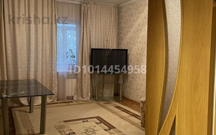 2-бөлмелі пәтер · 50 м² · 3/5 қабат, Алатау ш/а. 35 — в 5 минутах от рынка Жибек жолы и 48 школы, бағасы: 15 млн ₸ в Таразе, мкр Алатау — фото 2