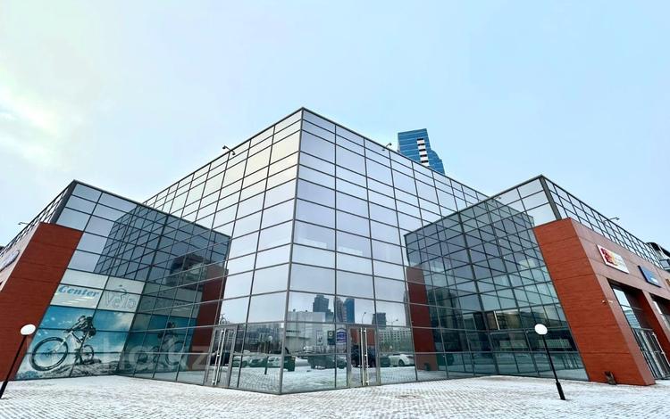 Свободное назначение, офисы, магазины и бутики, склады, общепит, салоны красоты, бани, гостиницы и зоны отдыха, медцентры и аптеки, образование, развлечения · 2317 м² за 3.5 млрд 〒 в Астане, Нура р-н — фото 2