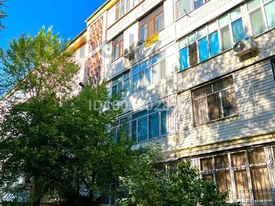 3-комнатная квартира · 67 м² · 4/5 этаж, 1 мкр(Акбулак) 33 дом за 23 млн ₸ в Таразе