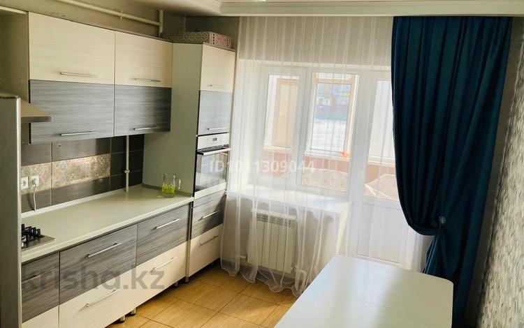 3-бөлмелі пәтер · 86 м² · 2/9 қабат, мкр. Алтын орда 13 — Мустафа Шокай и Тауелсиздик, бағасы: 38 млн ₸ в Актобе — фото 9