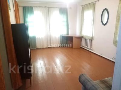 Отдельный дом · 5 комнат · 75 м² · 2.5 сот., Старый город — Район колхозного рынка Улица Гарнизонная за 120 000 ₸ в Актобе