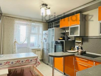 Продажа квартир в Павлодарской обл.: 2-комнатная квартира · 64 м² · 9/10 этаж, Бекхожина — мкр Усольский за 26.5 млн 〒 2-комнатная квартира · 64 м² · 9/10 этаж, Бекхожина — мкр Усольский за 26.5 млн 〒 в Павлодаре