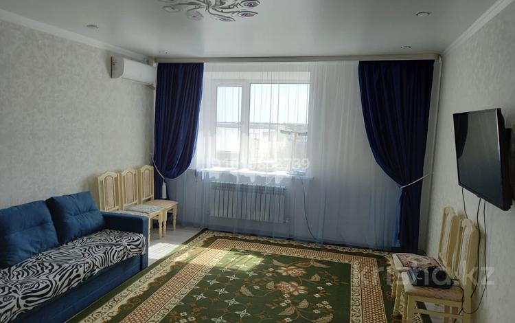 3-бөлмелі пәтер · 104 м² · 5/5 қабат, Қонаев ш/а. 16/5, бағасы: 32 млн ₸ в Уральске, мкр Кунаева — фото 2