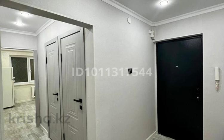 3-бөлмелі пәтер · 64 м² · 1/5 қабат, мкр Каратау 29, бағасы: 19 млн ₸ в Таразе — фото 2