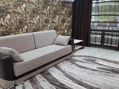 2-комнатная квартира · 45 м² · 1/5 этаж, Казыбек би — проспект Жамбыла за 17 000 ₸ в Таразе
