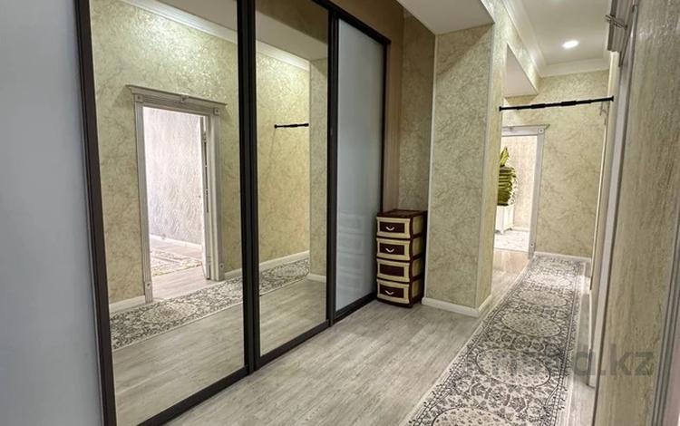 3-комнатная квартира · 100 м² · 1/10 этаж, 16-й мкр 50 за 39 млн ₸ в Актау — фото 2