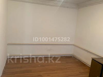 Аренда квартир в Алматинской обл.: 2-комнатная квартира · 80 м², Ағынтай батыр 57/2 — Возле магазига гастраном за 100 000 〒 2-комнатная квартира · 80 м², Ағынтай батыр 57/2 — Возле магазига гастраном за 100 000 〒 в Каскелене