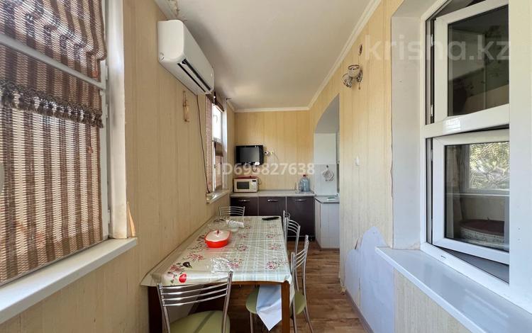 4-бөлмелі пәтер · 90 м² · 2/5 қабат, 28-й мкр 36, бағасы: 27 млн ₸ в Актау — фото 2
