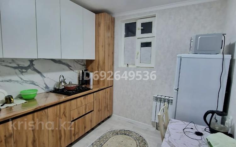 3-комнатная квартира, 80 м², 4/4 этаж, Көктем 47