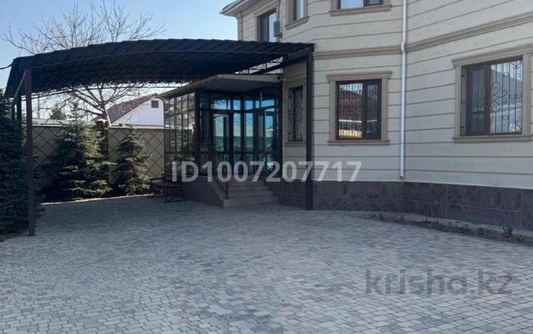 Отдельный дом · 7 комнат · 300 м² · 6.5 сот., Абдыбаева 54 за 150 млн 〒 в Таразе — фото 2