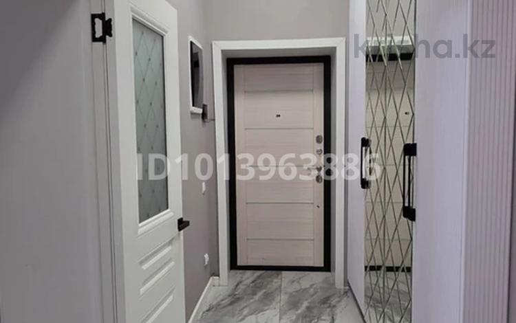 3-бөлмелі пәтер · 94 м² · 2/5 қабат, Юго-Восток ш/а., Муканова 41/23, бағасы: 52 млн ₸ в Караганде, Казыбек би р-н — фото 2