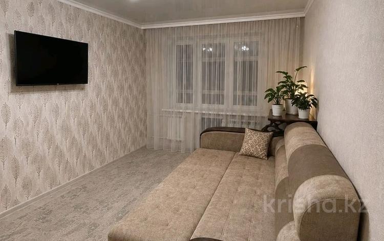 2-комнатная квартира · 45 м² · 5/5 этаж, мкр Акбулак, 1 мкр 17 — Женис парк, садик 22, 36 школа за 11.5 млн ₸ в Таразе — фото 2