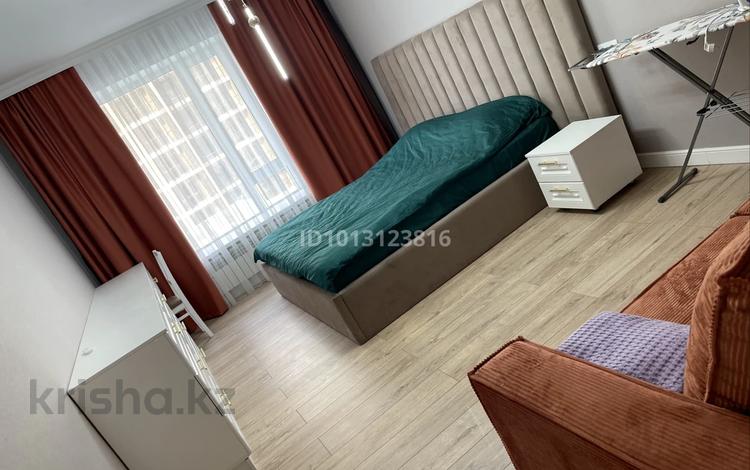 2-комнатная квартира · 56 м² · 3/12 этаж, Кабанбай батыра 59 — Кабанбай батыра и Хусейн Бенталал за 250 000 ₸ в Астане, Нура р-н — фото 2