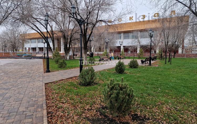 Еркін, кеңселер, дүкендер мен бутиктер, қоймалар, қоғамдық тамақтану орны, сұлулық салондары, монша, қонақ үй және демалыс орындары, медорталықтар мен дәріханалар, білім орталықтары, ойын-сауық · 4000 м², бағасы: 3.5 млн ₸ в Актобе — фото 4