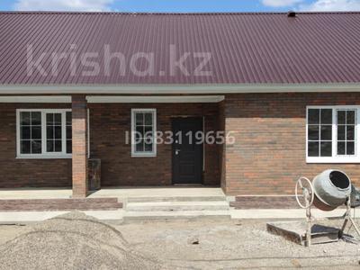 Отдельный дом • 4 комнаты • 95 м² • 10 сот., Льва Гумилева 32 за 40 млн 〒 в Усть-Каменогорске