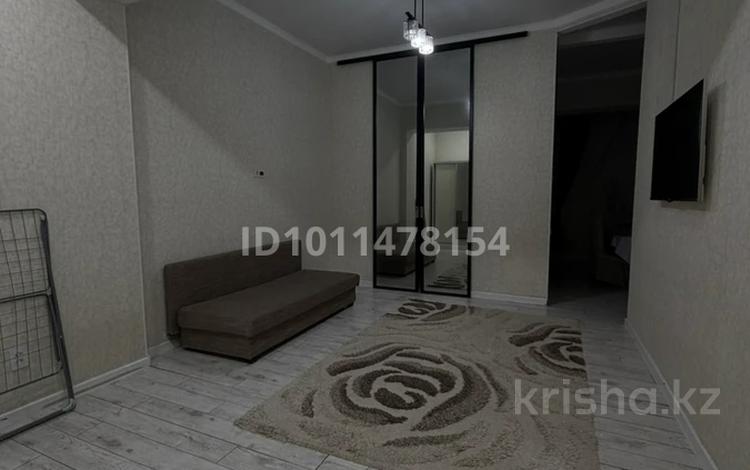 1-комнатная квартира · 50 м² · 12/13 этаж, 17-й мкр 112 за 200 000 ₸ в Актау — фото 2
