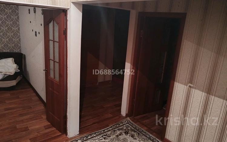 4-бөлмелі пәтер · 85 м² · 5/5 қабат, 10 мкр 18 — №49 школа, бағасы: 17.1 млн ₸ в Таразе — фото 2