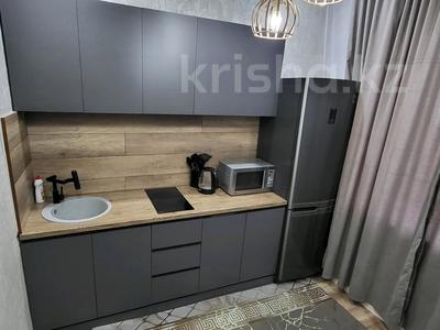 1-комнатная квартира · 40 м² · 2/2 этаж, Желтоксан 12 кв 9 — Дом магазин запчастей "АВТОМАРИНА" за 15 000 ₸ в Жезказгане