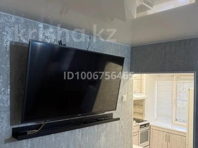 2-бөлмелі пәтер · 45 м² · 1/5 қабат, Кайсенова 119, бағасы: 210 000 ₸ в Усть-Каменогорске, Ульбинский
