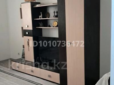 1-комнатная квартира · 53 м² · 1/10 этаж, мкр Городской Аэропорт, Пр Республики 1/2 — Строймарт за 17 млн 〒 в Караганде, Казыбек би р-н