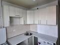3-бөлмелі пәтер · 50 м² · 4/5 қабат, мкр Строитель 6 — Циолковского, бағасы: 17.7 млн ₸ в Уральске