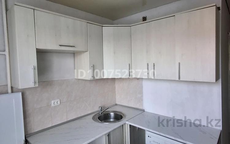3-бөлмелі пәтер · 50 м² · 4/5 қабат, мкр Строитель 6 — Циолковского, бағасы: 17.7 млн ₸ в Уральске — фото 2