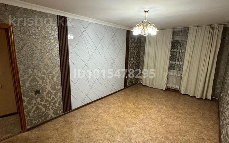 2-комнатная квартира · 52 м² · 5/5 этаж, 18-й микрорайон 20 — школа 38 за 17.5 млн ₸ в Шымкенте, Аль-Фарабийский р-н — фото 2