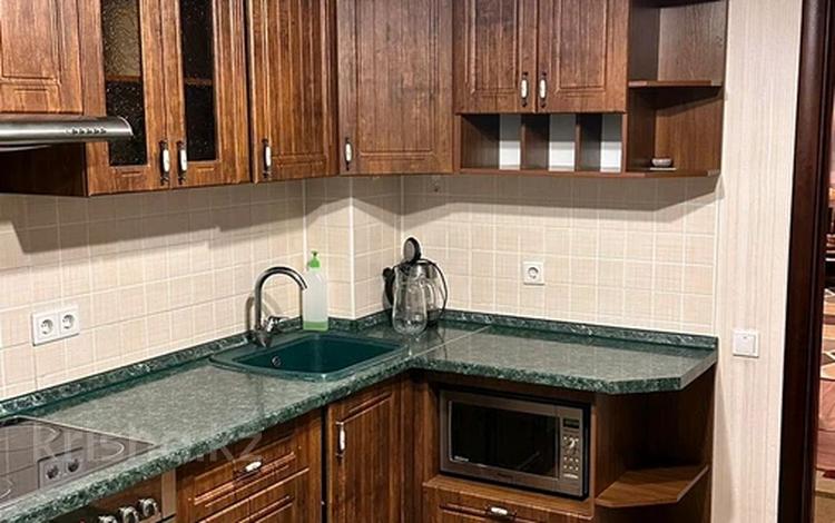 3-комнатная квартира · 115 м² · 5/12 этаж, Шевченко 10/4 за 350 000 ₸ в Астане, Сарыарка р-н — фото 2