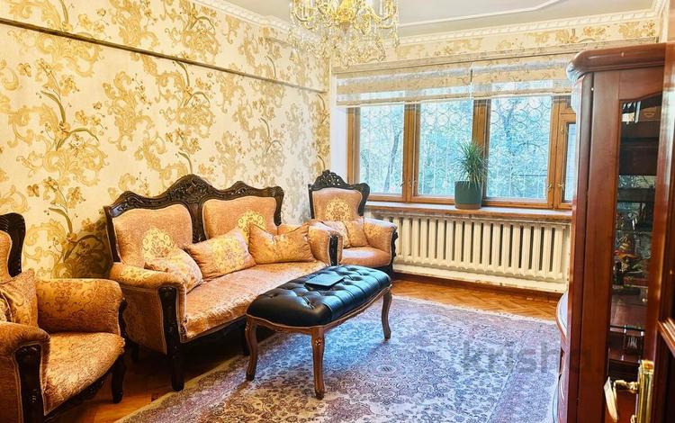 3-комнатная квартира · 70 м² · 2/5 этаж, мкр Самал-1 за 86 млн ₸ в Алматы, Медеуский р-н — фото 8