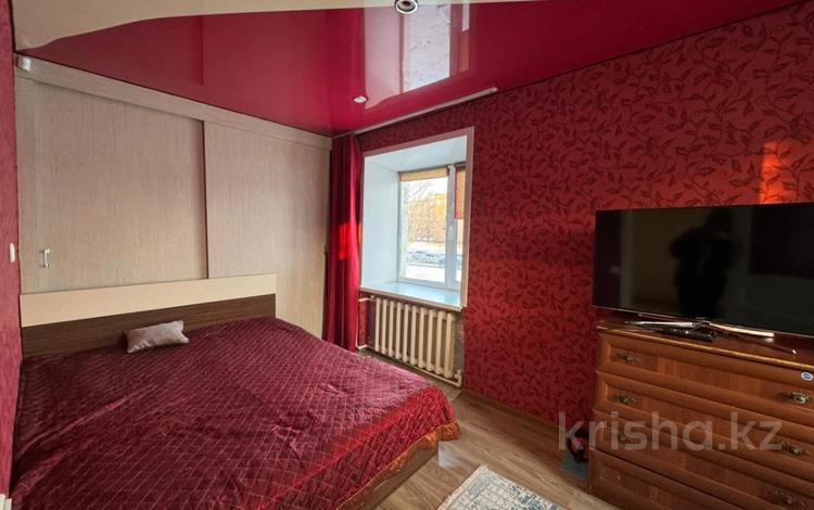 2-комнатная квартира · 43 м² · 2/5 этаж, Майкудук, 11 квартал за 12.4 млн ₸ в Караганде, Алихана Бокейханова р-н — фото 2
