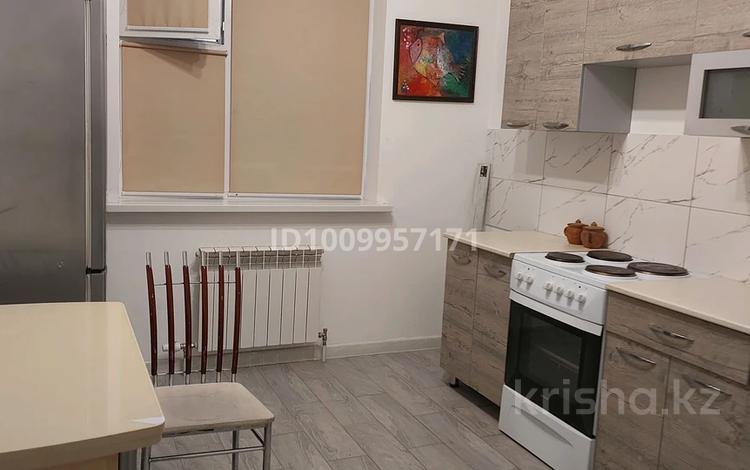 1-комнатная квартира · 35 м² · 3/12 этаж, мкр Пригородный, Улы Дала 84 — Аль Фараби за 180 000 ₸ в Астане, Есильский р-н — фото 2