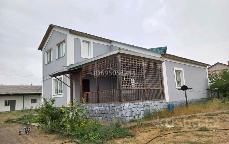 Отдельный дом · 6 комнат · 300 м² · 12 сот., 2 а мкр Өтен Ақтоғайұлы 33-1үй — Автостанция за 40 млн 〒 в Кульсары — фото 2