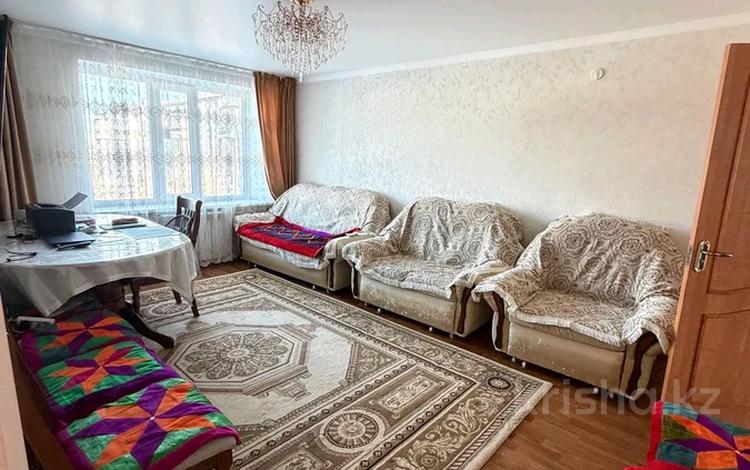 4-бөлмелі пәтер · 85 м² · 4/5 қабат, 5 мкр 21 А, бағасы: 24.5 млн ₸ в Талдыкоргане, мкр Самал — фото 2