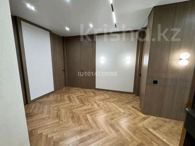 3-комнатная квартира · 114 м² · 11/12 этаж, Мухамедханова 4/3 за 129 млн ₸ в Астане, Нура р-н