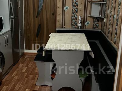 4-бөлмелі пәтер · 85 м² · 3/3 қабат, Проспект Астаны 6, бағасы: 18 млн 〒 в Аксукенте