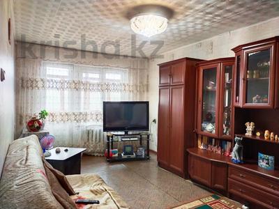 2-комнатная квартира, 45 м², 3/5 этаж, Пришахтинск, 23й микрорайон 6 за 13.3 млн 〒 в Караганде, Алихана Бокейханова р-н