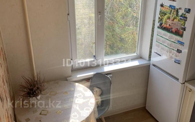 2-бөлмелі пәтер · 41.7 м² · 4/5 қабат, мкр Аксай-3 11 — Толе би - Момышулы, бағасы: 33 млн ₸ в Алматы, Ауэзовский р-н — фото 2