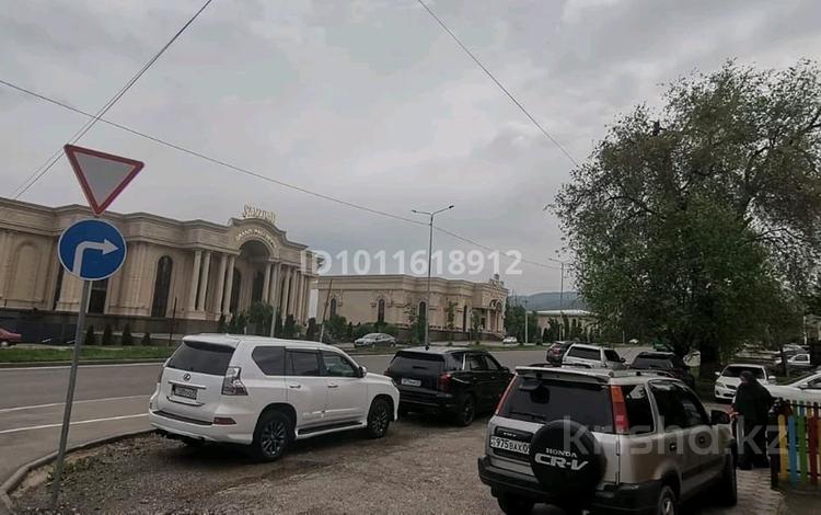 Еркін, кеңселер, дүкендер мен бутиктер, қоғамдық тамақтану орны, сұлулық салондары, фитнес және спорт, медорталықтар мен дәріханалар, білім орталықтары, ойын-сауық, конференц-залдар, кабинеттер және жұмыс орындары, студиялар · 280 м², бағасы: ~ 1.5 млн ₸ в Алматы, Медеуский р-н — фото 31