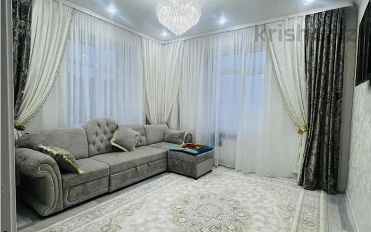 3-бөлмелі пәтер · 78 м² · 3/6 қабат, Голубые пруды ш/а., ​067-й учетный квартал, бағасы: 43.5 млн ₸ в Караганде, Алихана Бокейханова р-н — фото 2